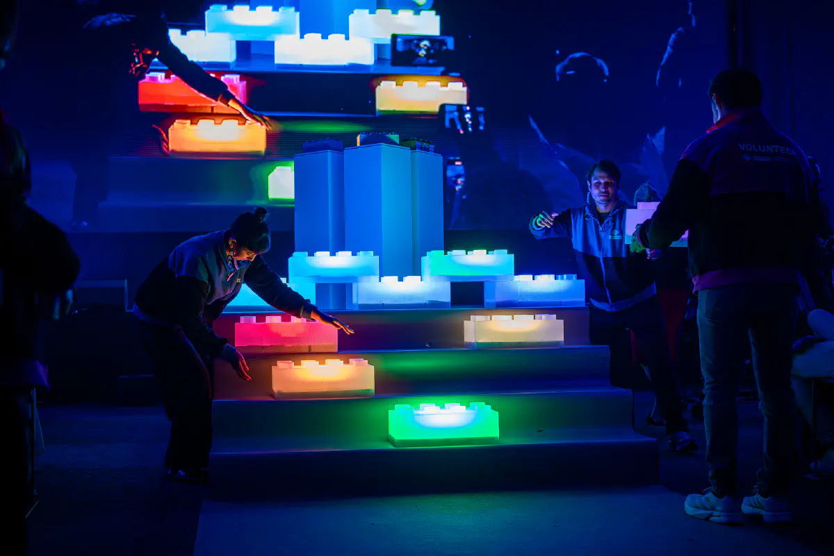 glowing bricks placed in a heart shape during the live event
